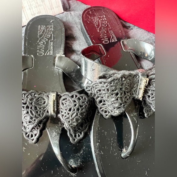 Authentic Ferragamo black sandals with receipt . Good condition ! - Picture 2 of 4